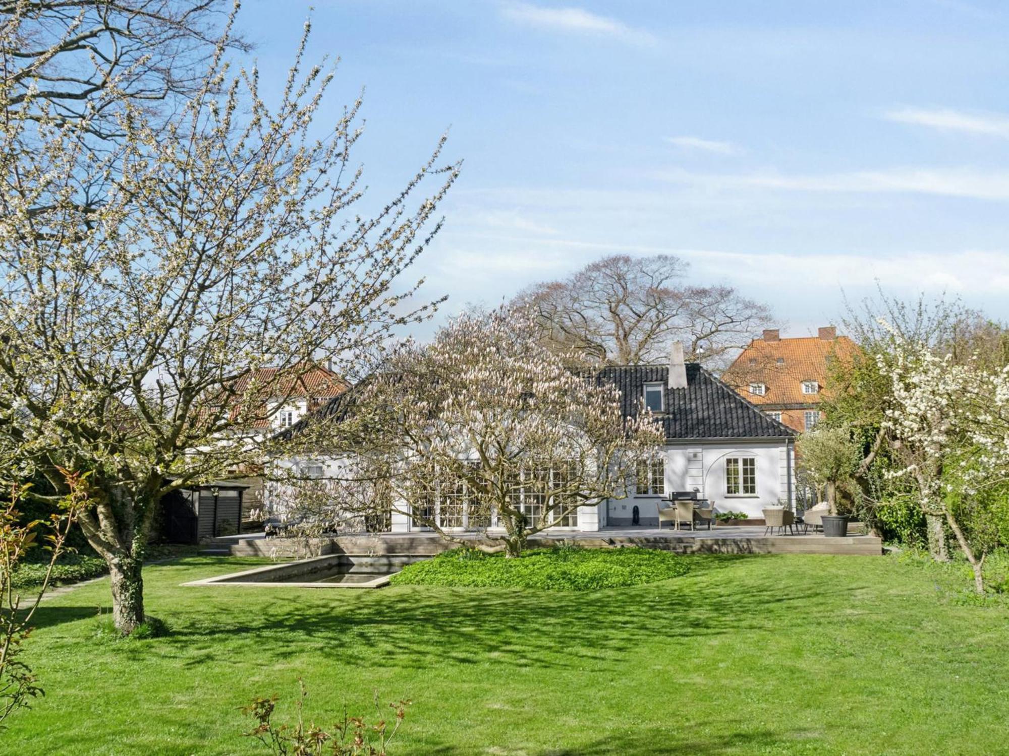 Holiday home Sanders Swan - Marvellous Close To The Center Of *